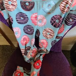 Muscle & Donuts leggings